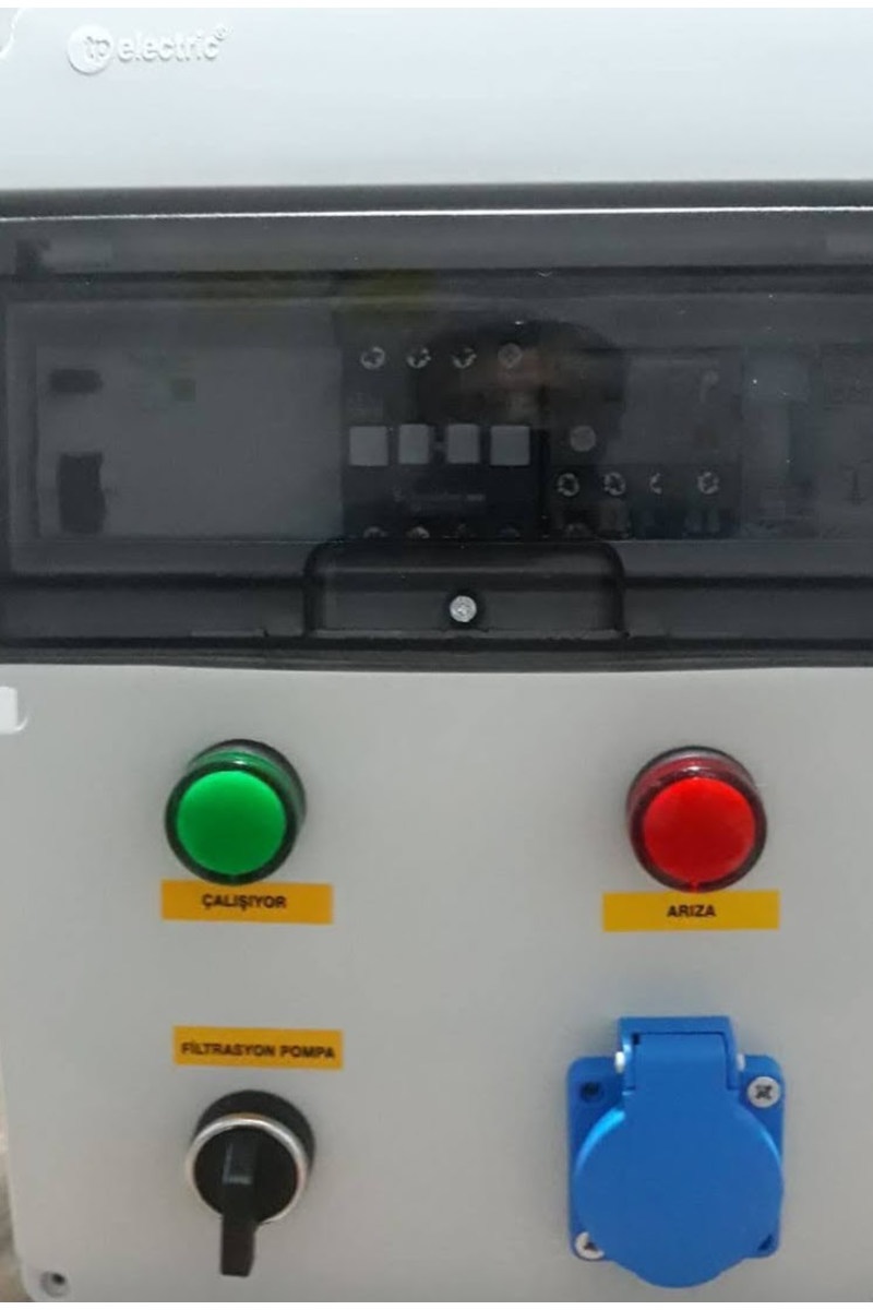 Pool control panel with 1 pump and 1 lamp output