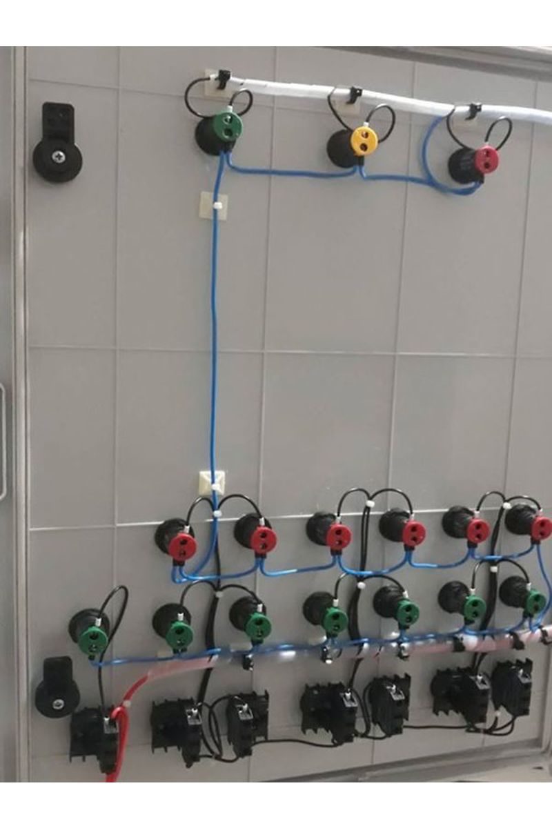 Pool control panel with 5 pumps and 1 lamp output