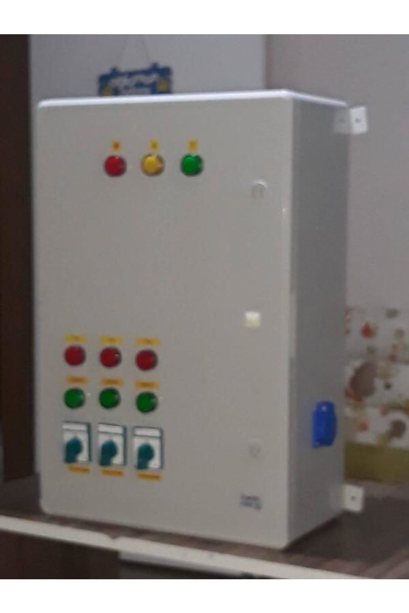 Pool control panel with 3 pumps and 1 lamp output