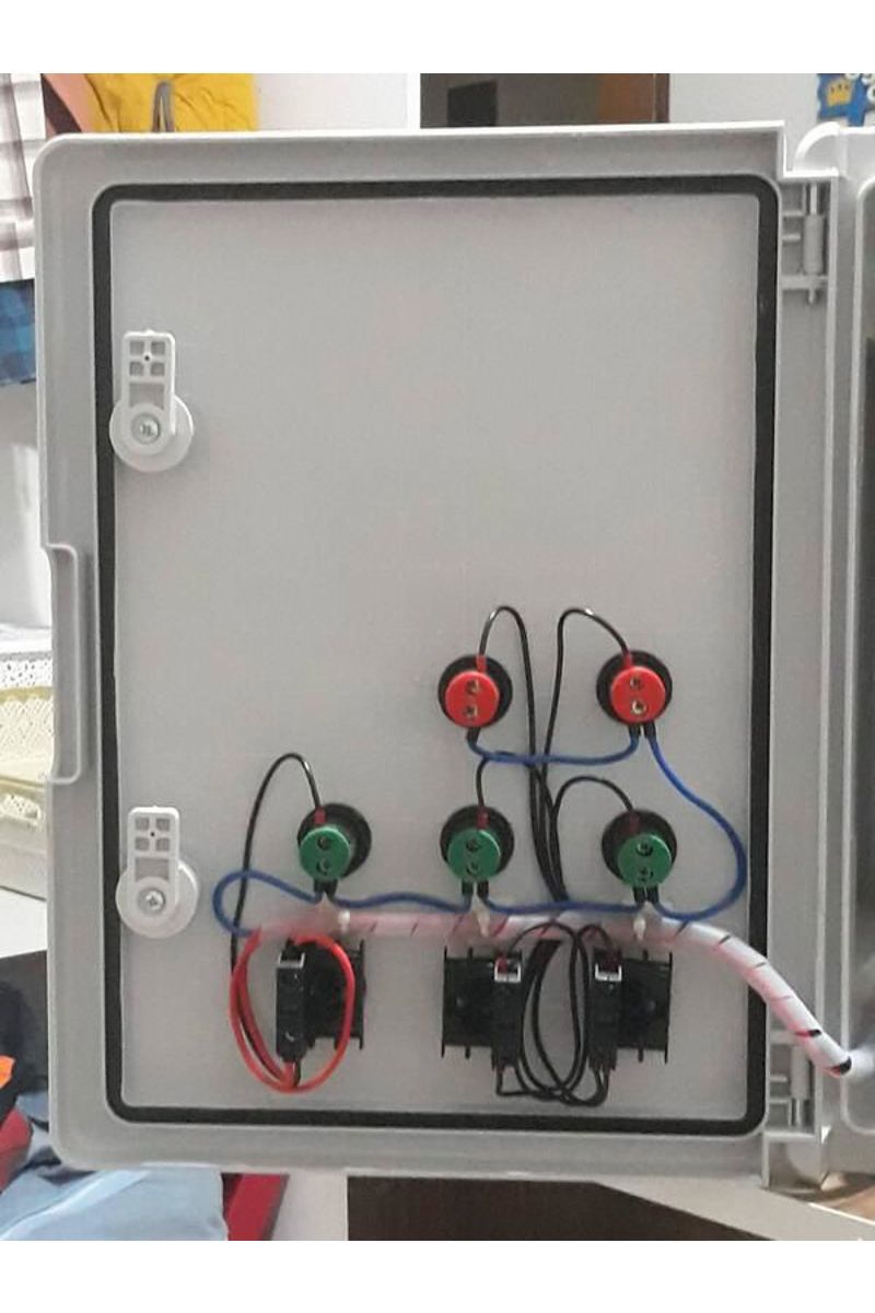 Pool control panel with 2 pumps and 1 lamp output