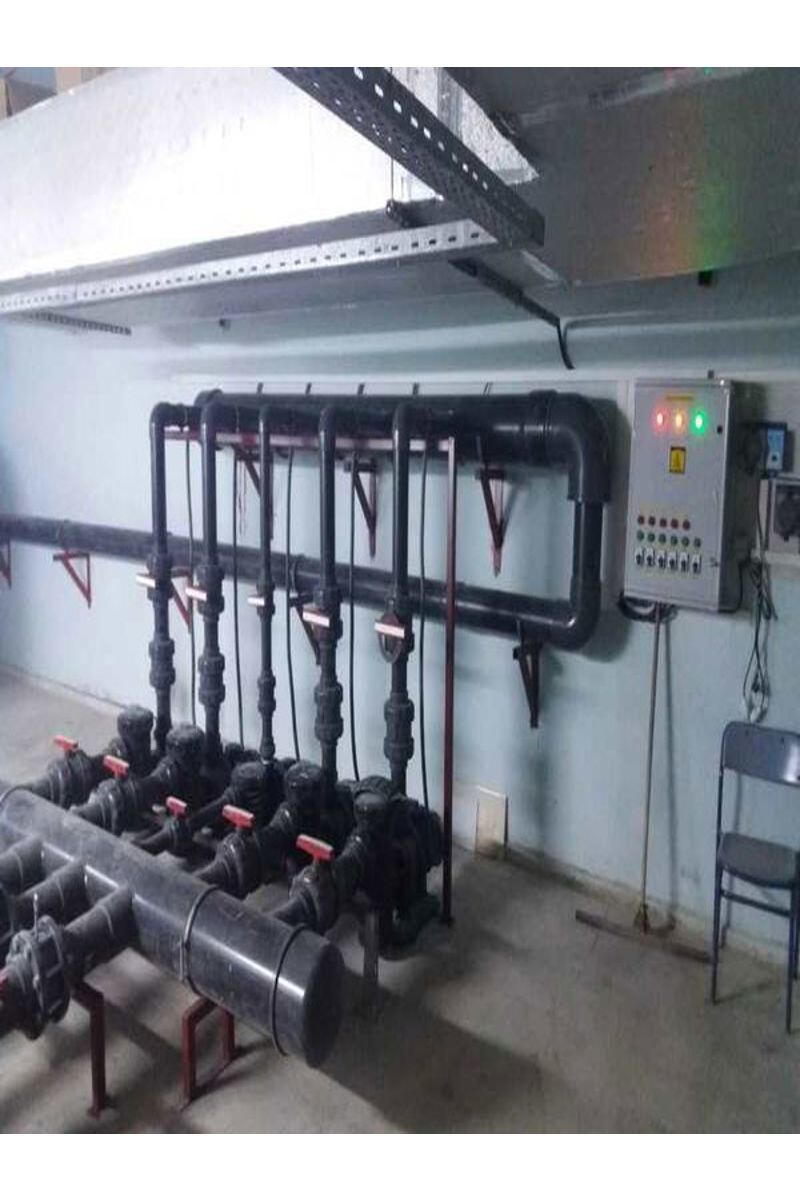 Pool control panel with 10 pumps and 1 lamp output